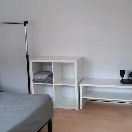 Private In A Shared Privatunterkunft