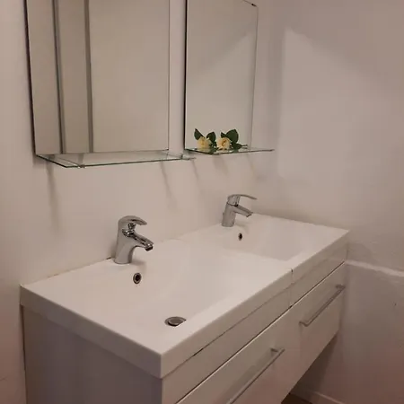 Ubytování v soukromí Private In A Shared