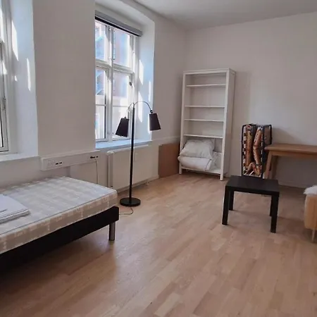 Private In A Shared Privatunterkunft